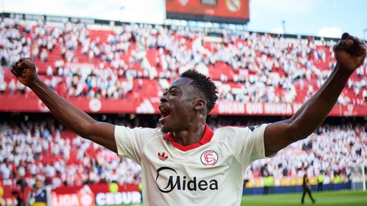 El Venezia se lanza a por Akor Adams con una oferta insuficiente para Sevilla