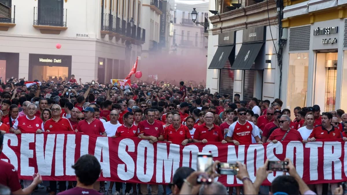 Accionistas Unidos redobla su llamamiento al sevillismo antes de la gran protesta del 18 de junio