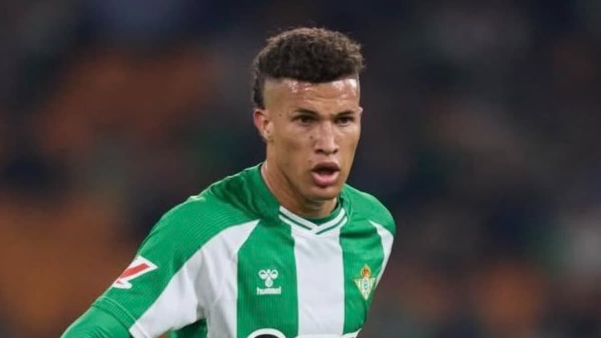 Nelson Deossa se centra en el Betis mientras su futuro sigue abierto