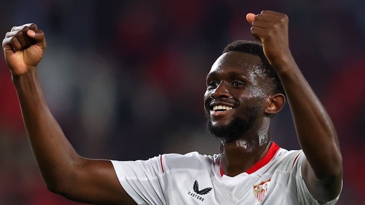 Nianzou supera el reconocimiento médico y acerca su salida del Sevilla rumbo al Lille