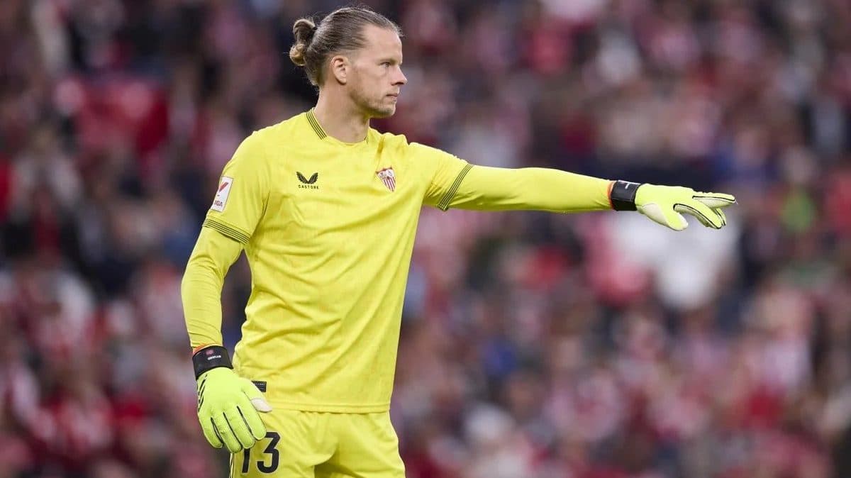 El Sevilla no descarta reforzar la portería para la próxima temporada