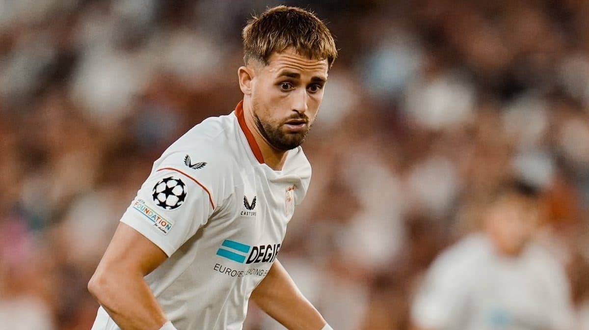 Januzaj seguirá en el Sevilla con rebaja salarial y la confianza de Matías Almeyda