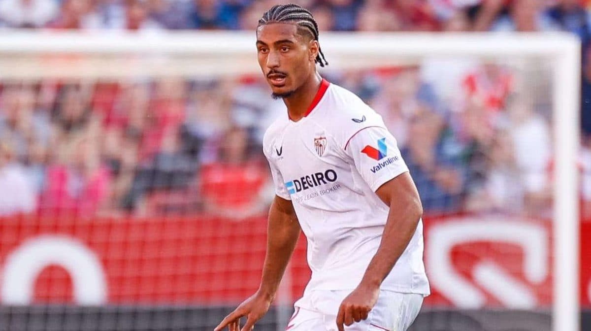 El Sevilla necesita vender, pero Loïc Badé no está dispuesto a irse a cualquier equipo