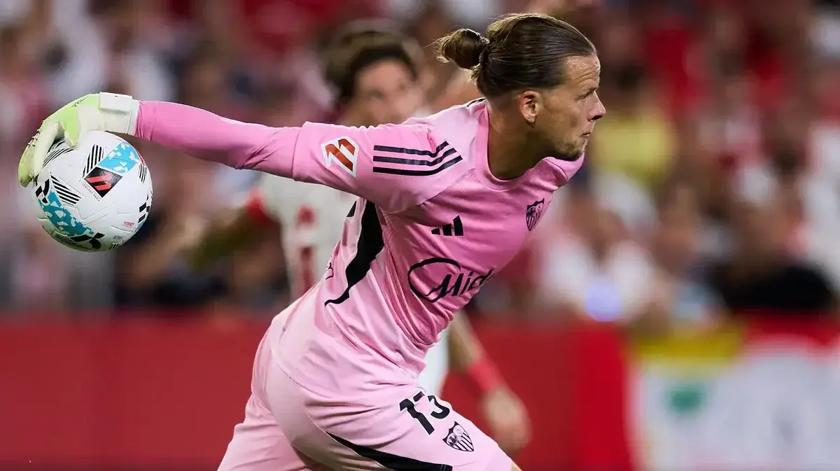 Nyland solo suma 540 minutos con el Sevilla y está bajo la lupa de Noruega