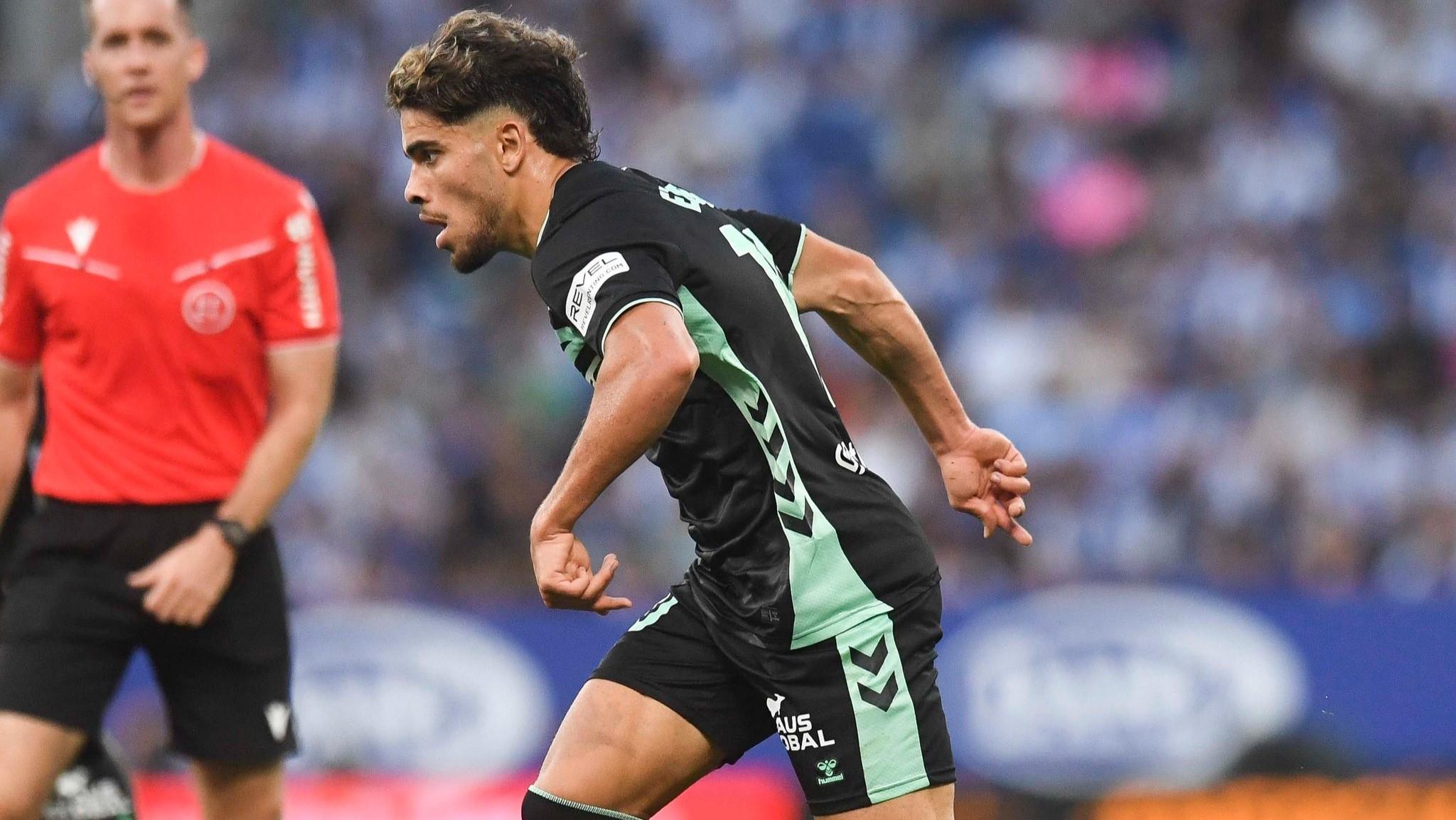 El Real Betis remonta, convence desde el sufrimiento y se apunta a la lucha por la Champions