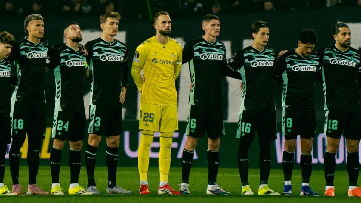 El Betis, obligado a ganar y mirar de reojo al Oporto