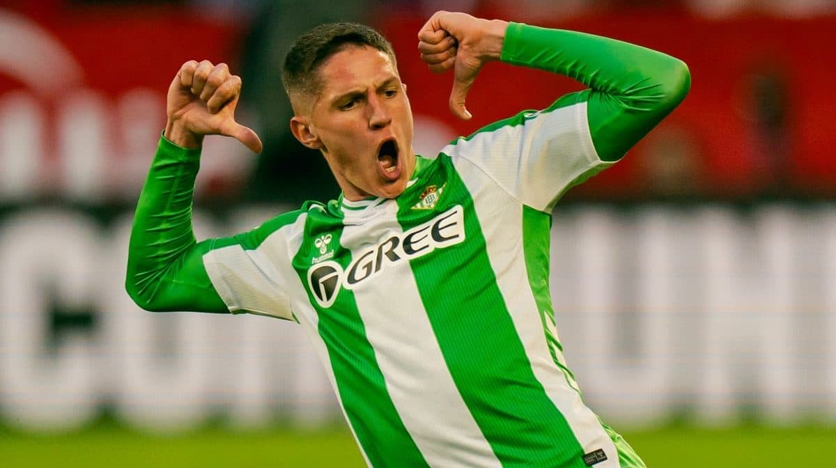 Altimira apunta al derbi con el recuerdo del gol que anotó en el Ramón Sánchez-Pizjuán