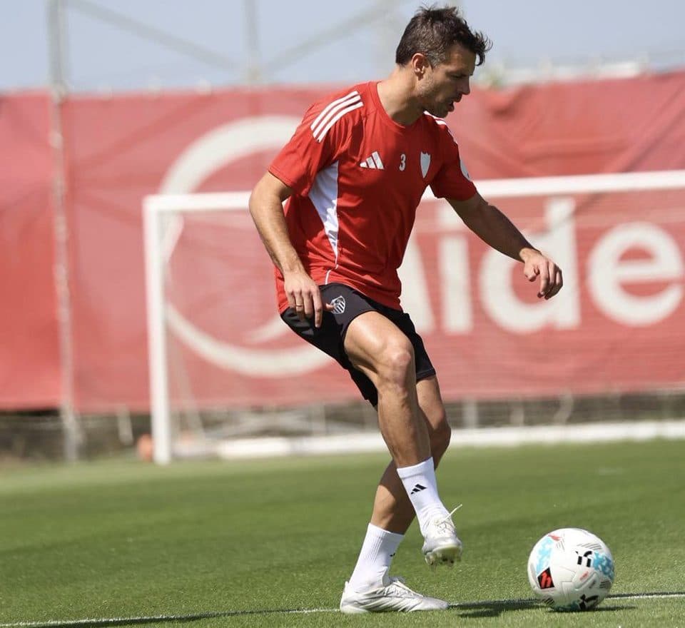 Azpilicueta apunta a regresar contra la Real Sociedad