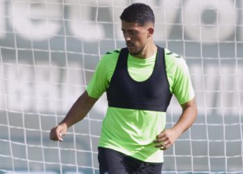 Jhonny Cardoso y Fornals vuelven a entrenar con el grupo