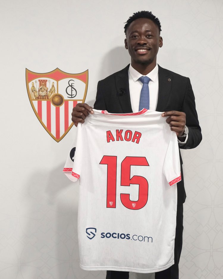 Oficial: Akor Adams ficha por el Sevilla