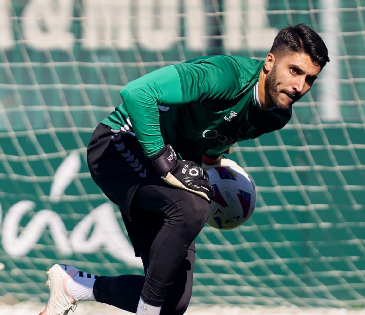 El Betis prepara el partido contra el Valladolid con Rui Silva presente