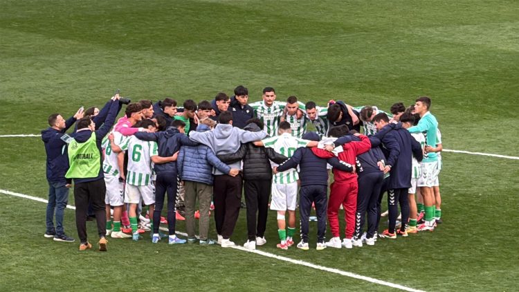 El juvenil verdiblanco cae con honores en la UEFA Youth League