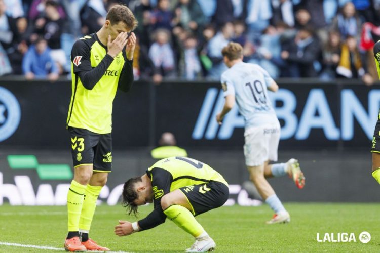 Un Betis de dos caras se deja remontar y vuelve a evidenciar su falta de fiabilidad (3-2)