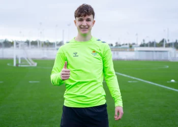 Felix Garreta vuelve a estar disponible para el Betis Deportivo