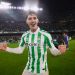 El Betis convoca a Bellerín y Johnny Cardoso para el partido contra el Vitoria Guimaraes
