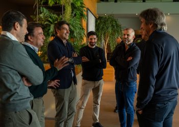 El Betis se reúne antes del derbi para hacer piña