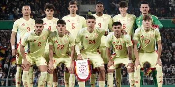 Todos los internacionales del Sevilla juegan minutos excepto Carmona