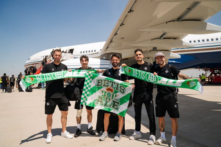 El Real Betis pone rumbo a Wroclaw