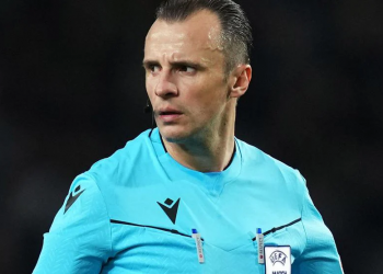 Irfan Peljto encargado de arbitrar la final de la Conference League
