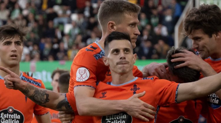 Alfon González celebrando un gol anotando con el Celta de Vigo. | Imagen: X.