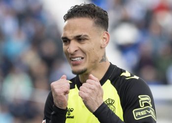 Antony disputando un partido con el Real Betis. | Imagen: Perfil X @antony00.