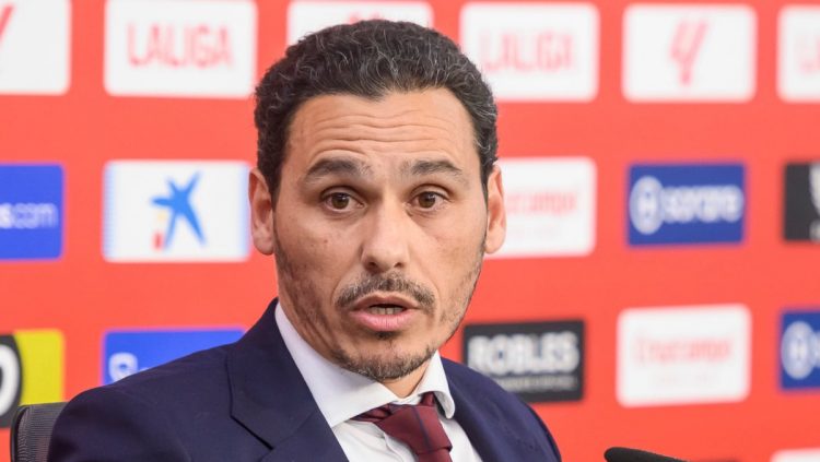 Del Nido Carrasco, presidente del Sevilla FC, respondiendo a preguntas en una rueda de prensa. | Imagen: X.