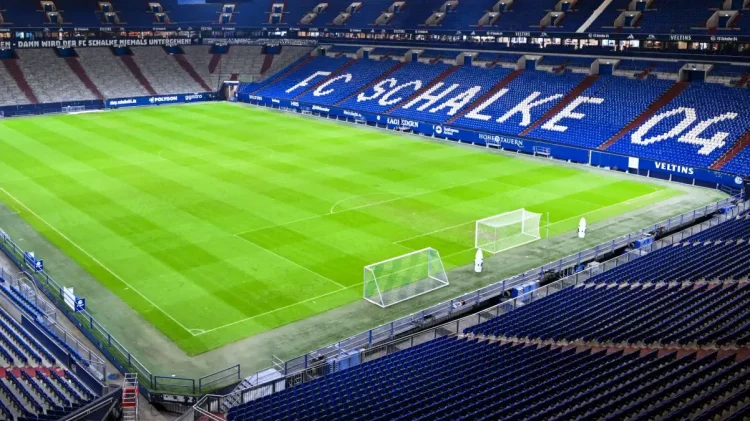 Veltins Arena, estadio del Schalke 04. | Imagen: Página web del Sevilla FC.