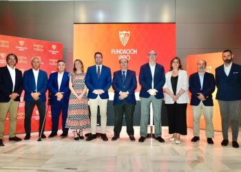 José Castro y José González Dans posan en la presentación de la Fundación 1890. | Imagen: Perfil X @Fundacion1890.