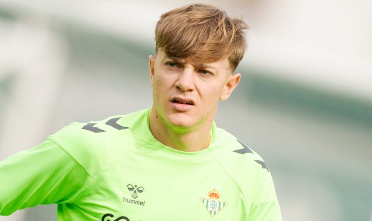 Jesús Rodríguez entrenando con el Real Betis. | Imagen: Perfil X @RealBetis.