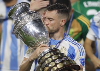 Nicolás Tagliafico celebrando la Copa América conseguida con la Selección Argentina. | Imagen: X.
