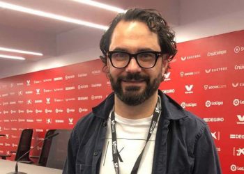 Víctor Orta en las instalaciones del Ramón Sánchez-Pizjuán. | Imagen: X.