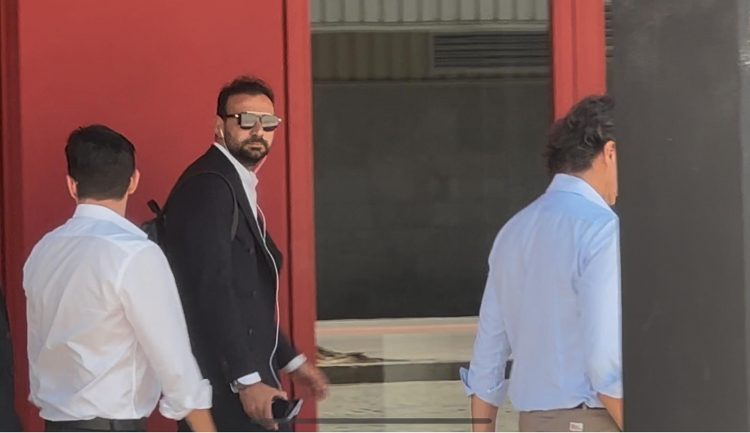 Giovanni Manna, director deportivo del Nápoles, en la reunión por Juanlu Sánchez