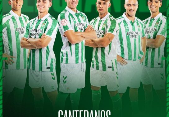 Pablo García, Jesús Rodríguez, Ángel Ortiz, Sergio Arribas, Mateo Flores y Carlos Guirao posando con la camiseta del Real Betis. | Imagen: Perfil de X @RBetisCantera.