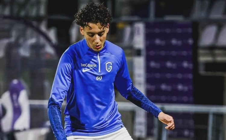 Saif Eddien Lazar calentando en un partido con el Genk. | Imagen: X.