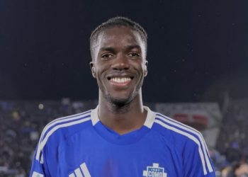 Assane Diao al finalizar un partido con el Como 1907. | Imagen: X.