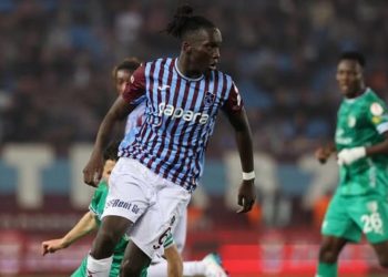 Batista Mendy, futbolista que ha despertado el interés del Sevilla, jugando un partido con el Trabzonspor. | Imagen: X.