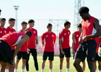 Jugadores del Sevilla FC durante una sesión de entrenamiento. | Página oficial Sevilla FC.