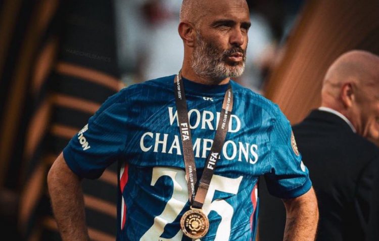 Enzo Maresca con la medalla de campeón del Mundial de Clubes. | Imagen: X.