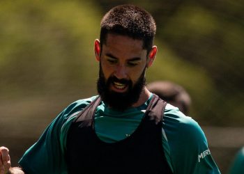 Isco Alarcón realizando un entrenamiento durante la pretemporada con el Real Betis. | Imagen: X.