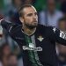 Pau López disputando un partido con el Real Betis. | Imagen: X.
