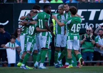 Jugadores del Real Betis celebrando un gol. | Imagen: perfil de X @RealBetis.