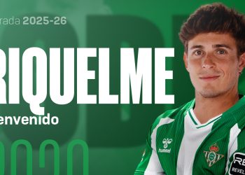 Rodrigo Riquelme en su anuncio como nuevo jugador del Real Betis Balompié. | Imagen: Página web del Real Betis.