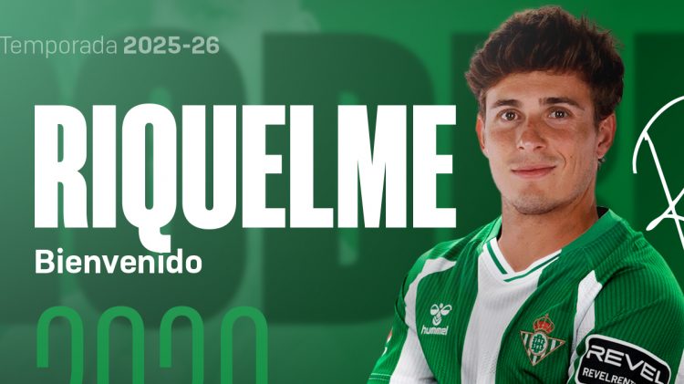 Rodrigo Riquelme en su anuncio como nuevo jugador del Real Betis Balompié. | Imagen: Página web del Real Betis.