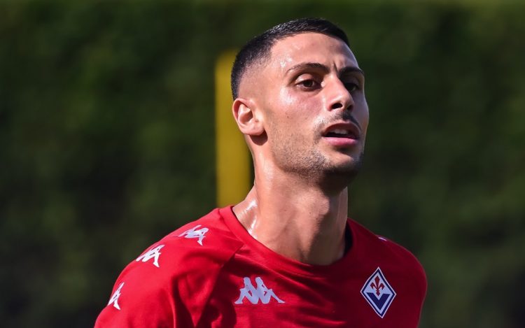 Rolando Mandragora realizando una sesión de entrenamiento con la Fiorentina. | Imagen: X.