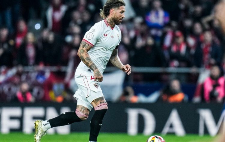 Sergio Ramos disputando un partido con el Sevilla FC. | Imagen: Perfil de X @SevillaFC.
