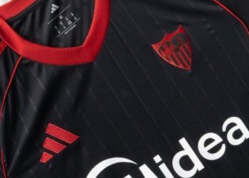 Tercera equipación del Sevilla FC para la temporada 2025-26. | Imagen: perfil de X @ZonaMixta__.