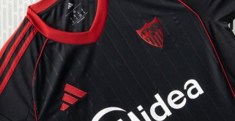 Tercera equipación del Sevilla FC para la temporada 2025-26. | Imagen: perfil de X @ZonaMixta__.