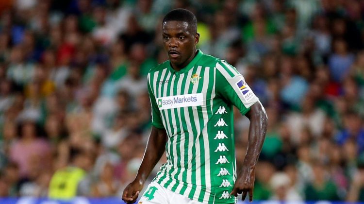 William Carvalho disputando un partido con el Real Betis. | Imagen: perfil de X @ZonaMixta__.