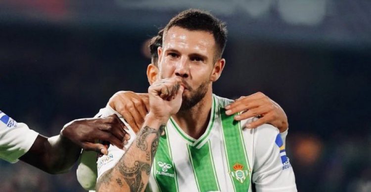 Aitor Ruibal celebrando un gol anotado con el Real Betis. | Imagen: X.