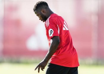 Kelechi Iheanacho realizando un entrenamiento con el Sevilla FC. | Imagen: X.
